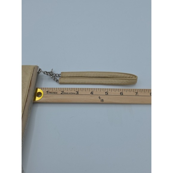 Hobo International Rylan Pumice Damask Embossed Leather Wallet Wristlet New - Picture 10 of 12